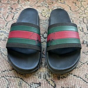 GUCCI PURSUIT TREK WEB RUBBER SLIDE